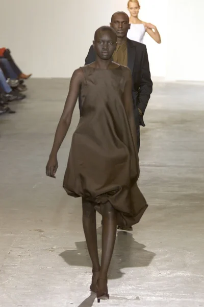 Look 99